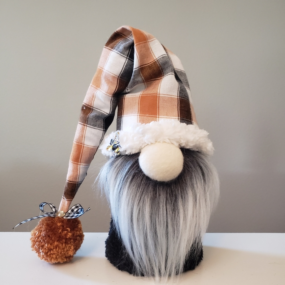 Bee decor farmhouse gnome